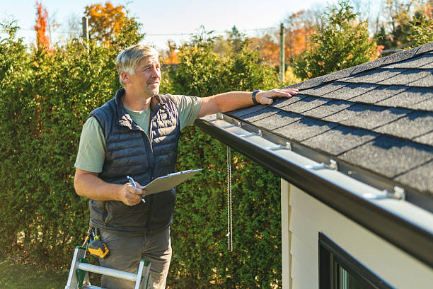 Professional Commercial Roofing technician working in Rufus, OR